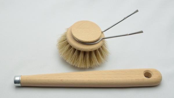 Spülbürste StandardPlus, extra breiter Griff sorgt für sehr guten Halt. Mit hellem Rosshaar. Bürstenfabrik Keller in Todtnau. Traditionsunternehmen seit 1869. Qualität Made in Germany.